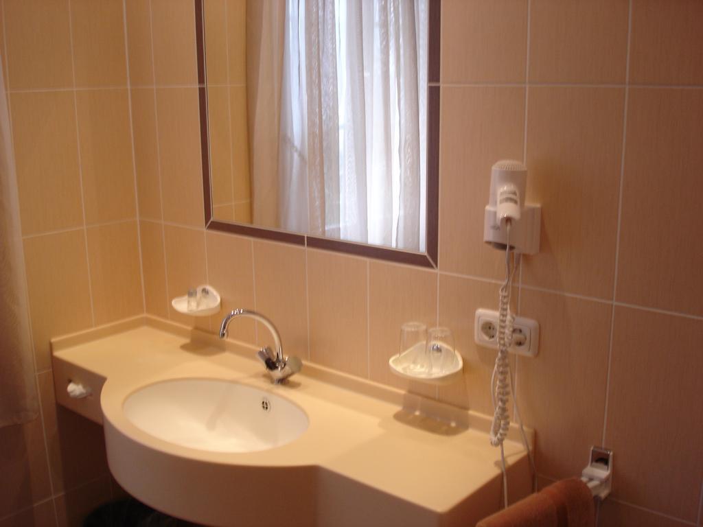 Rhein-Hotel Andernach Extérieur photo
